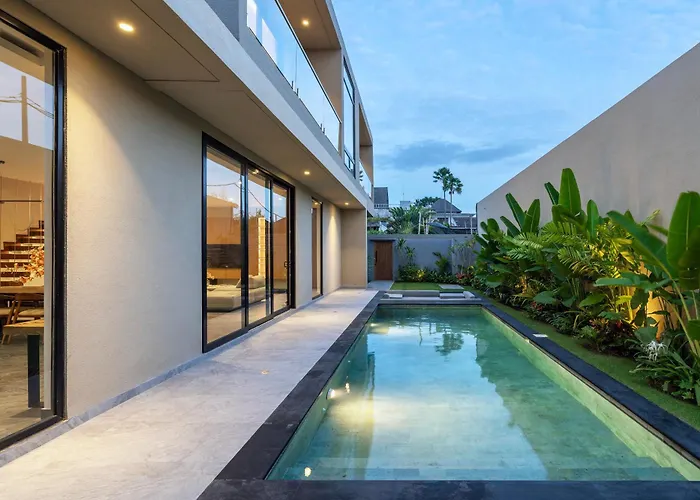 Trident-2 Villa In Batu Bolong Changgu
